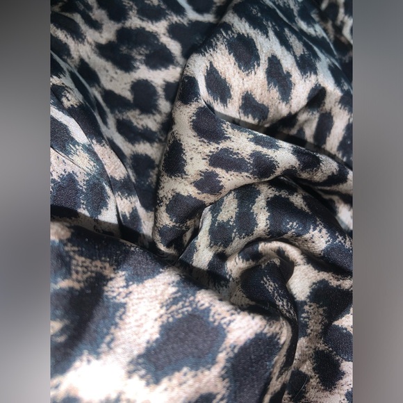 Animal print Silky Midi Skirt - Picture 11 of 11